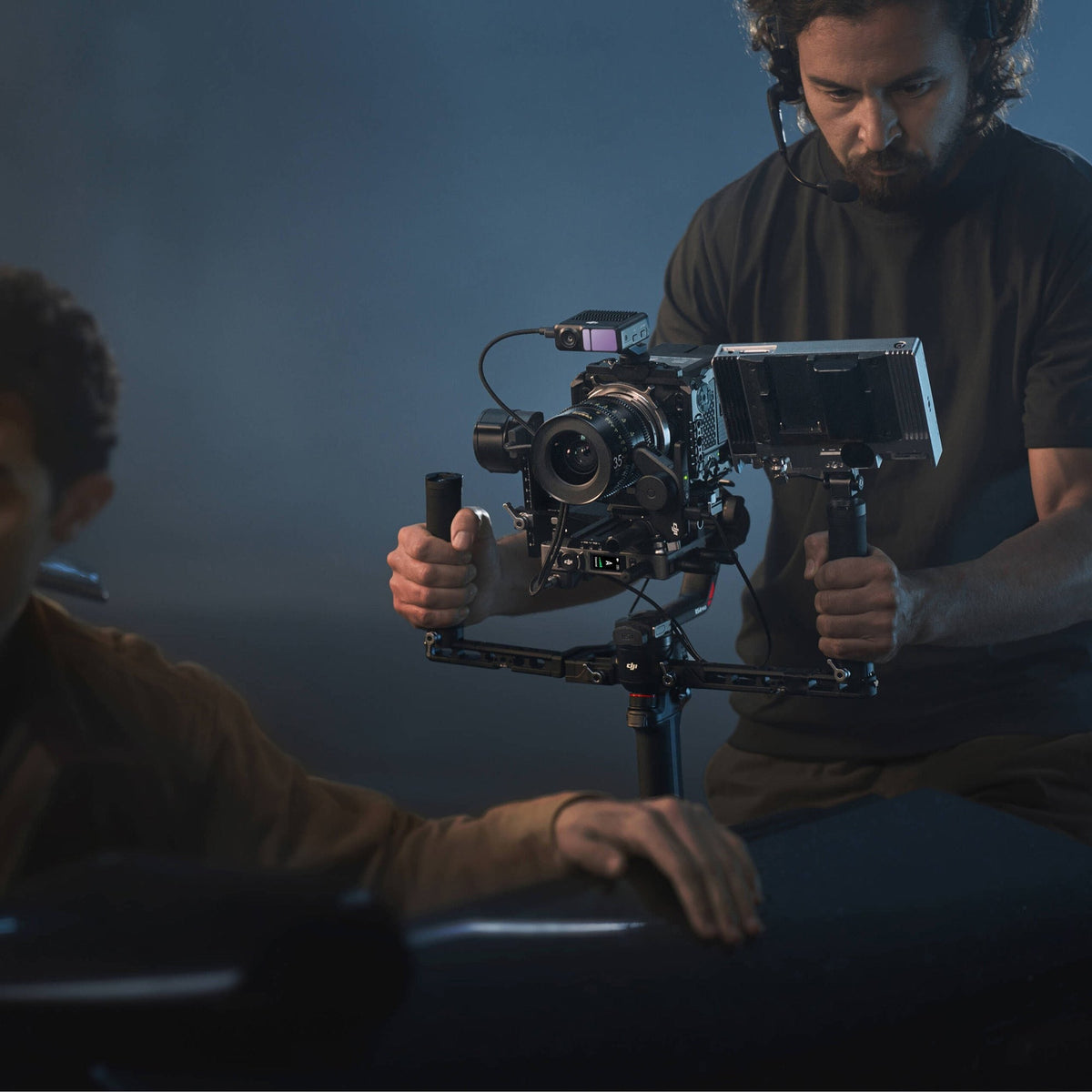 DJI RS 4 Pro Combo Flagship Stabilizer with 2nd-Gen Native Vertical Shooting