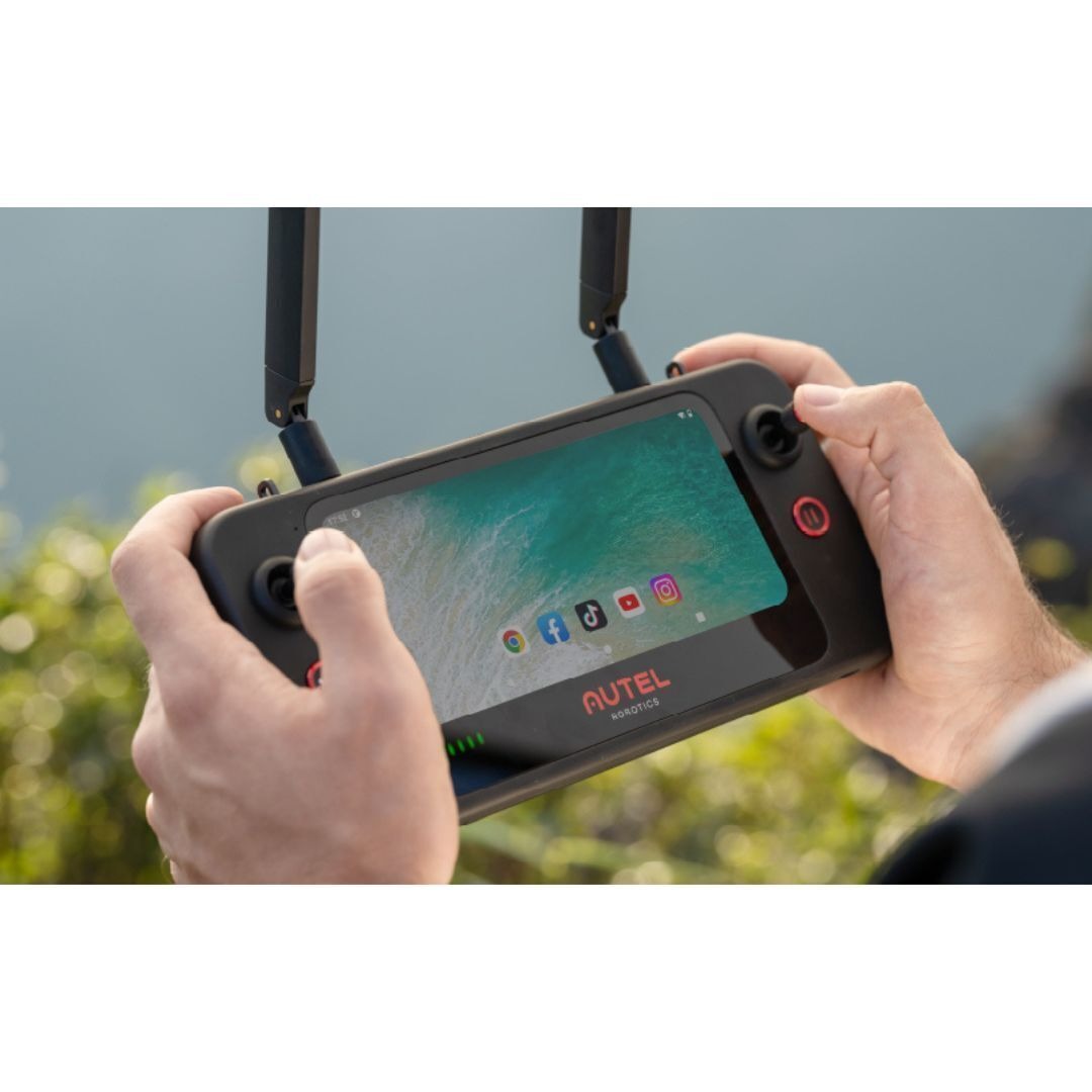 Autel Robotics Lightweight Portable Weather-Sealed Smart Controller SE for EVO II V3 Drones (Black)