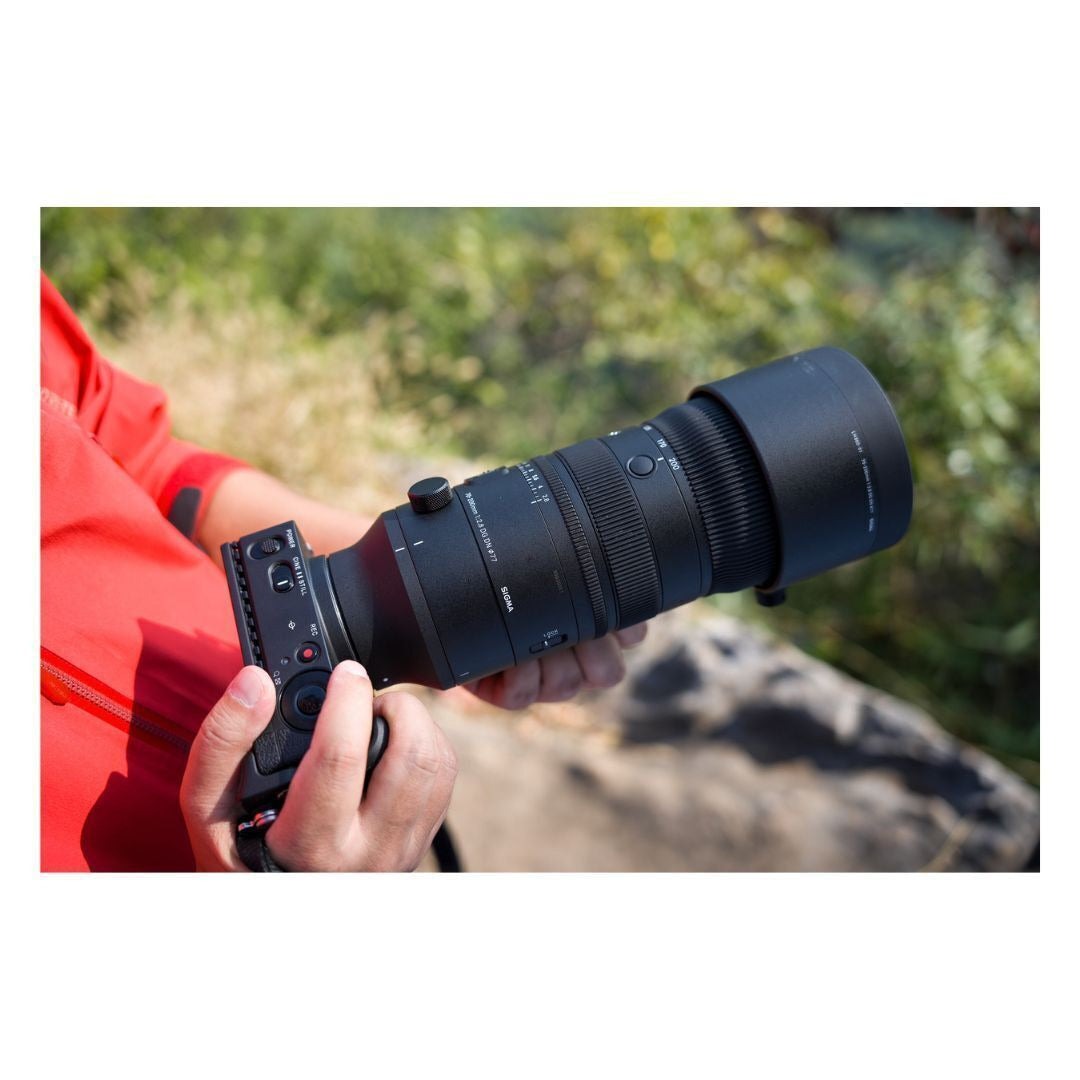 SIGMA 70-200 mm F2.8 DG DN OS Sports for Sony E-Mount with Waterproof Hard Case Bundle