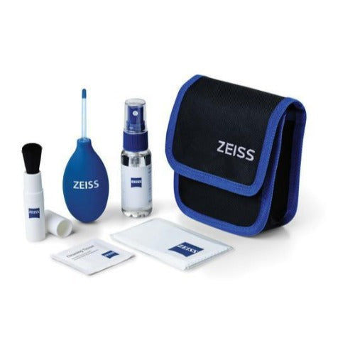 Sony FE 200-600mm f/5.6-6.3 G OSS Super Telephoto Zoom Lens with Corel Suite, Card and Cleaning Kit